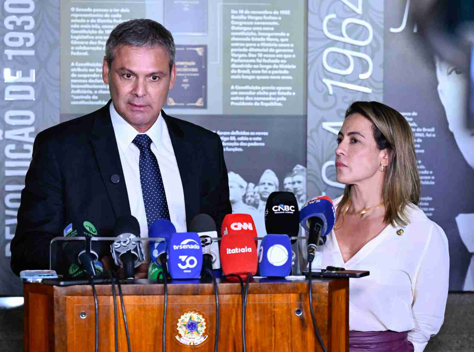 STF dá 15 dias para Soraya e Lindbergh apresentarem elementos sobre acusação contra vice de Flávio