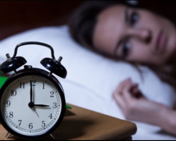 12 alimentos que não lhe deixam dormir