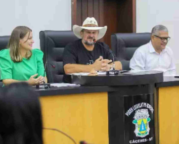 ALMT debate violência contra a mulher e destaca avanço em Cáceres