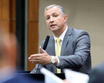 Deputado Faissal Calil apresenta projeto para garantir mais transparência em bloqueios e encerramentos de contas bancárias