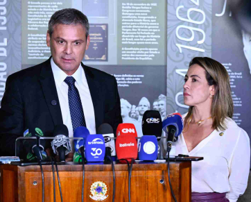 STF dá 15 dias para Soraya e Lindbergh apresentarem elementos sobre acusação contra vice de Flávio