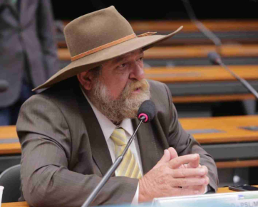 *Aos 20 anos da Lei Maria da Penha, Barbudo propõe pacote de medidas contra violência e feminicídio*  _Projetos apresentados pelo deputado ampliam proteção às mulheres em aplicativos de transporte e no ambiente de trabalho, preveem suporte financeiro às v